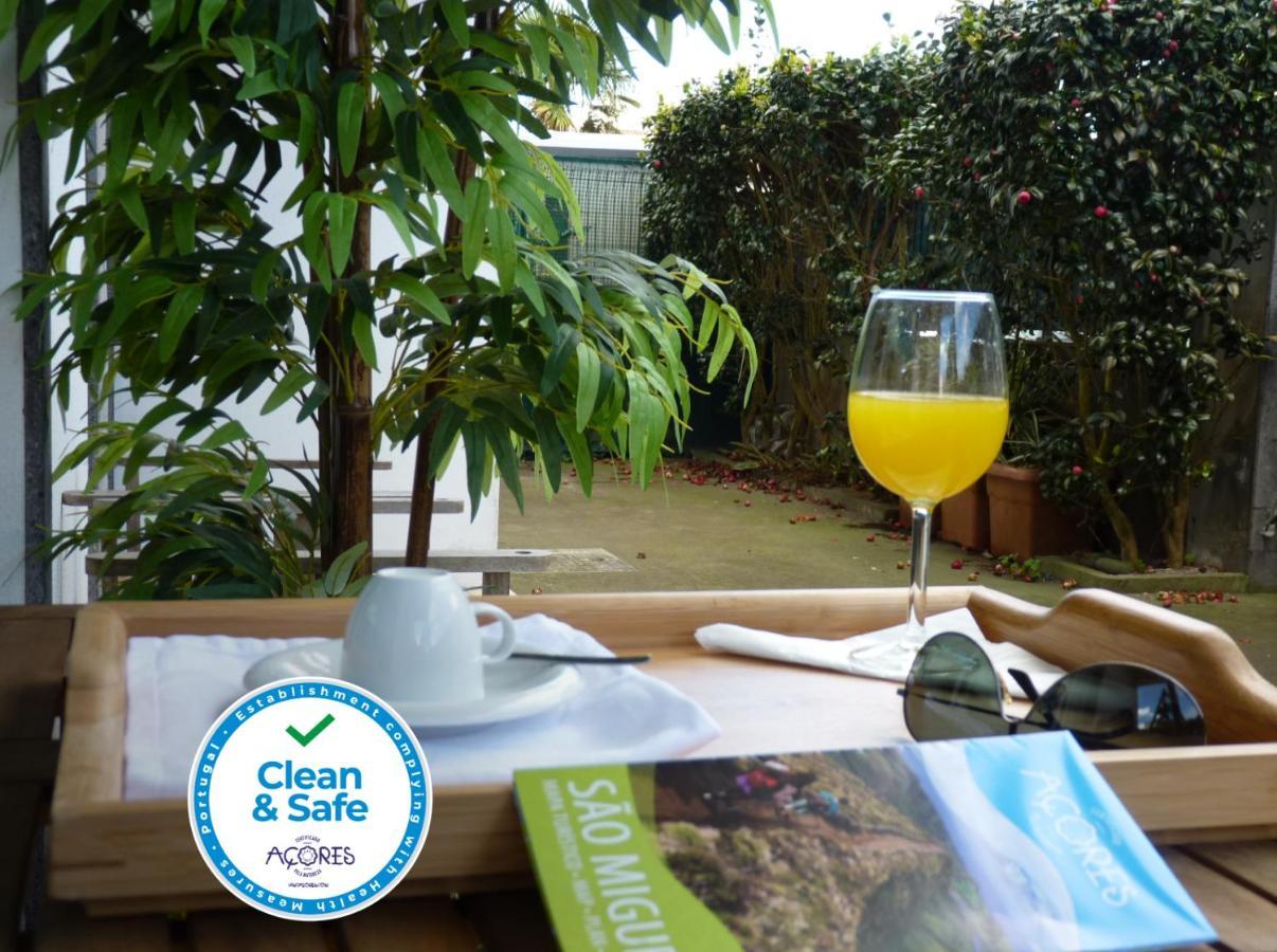 Azores Holidays House -B&B - Suites - Self Check-In Keyboard Понта-Делгада Екстер'єр фото