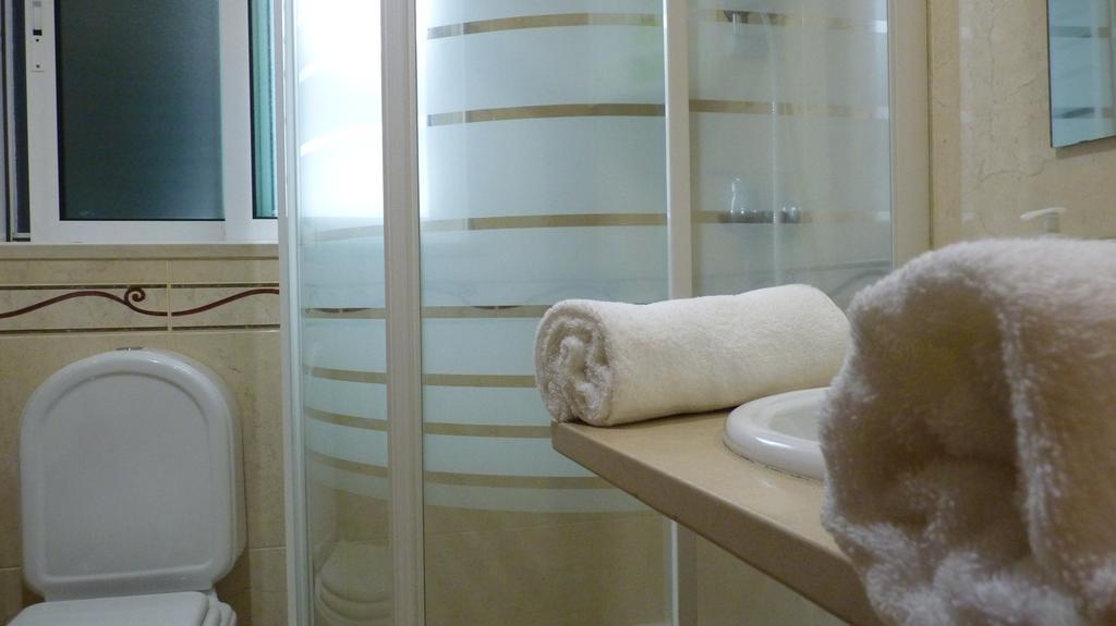 Azores Holidays House -B&B - Suites - Self Check-In Keyboard Понта-Делгада Екстер'єр фото